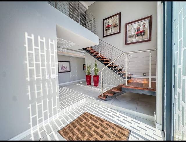 4 BEDROOM HOUSE FOR SALE IN MIDSTREAM ESTATE